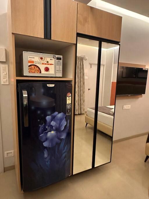 Terra Private With Balcony Wifi Ac Smart Tv Kitchenette Washing Machine